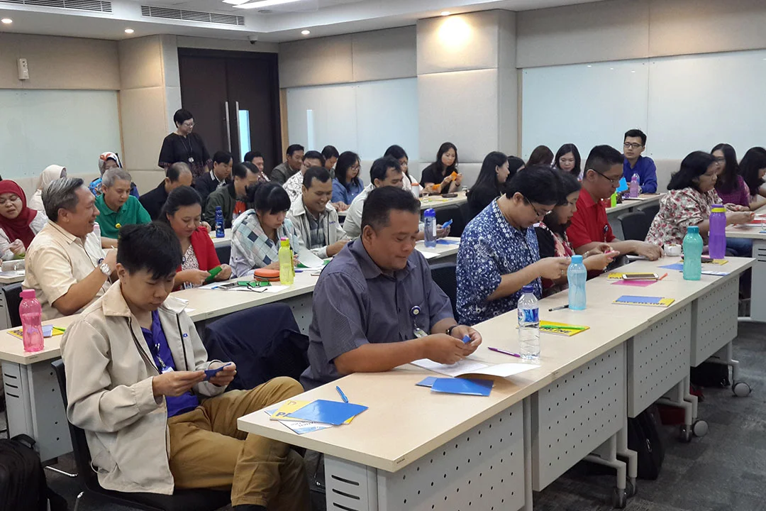 GENERASI DIGITAL VS IMIGRAN DIGITAL — foto 10