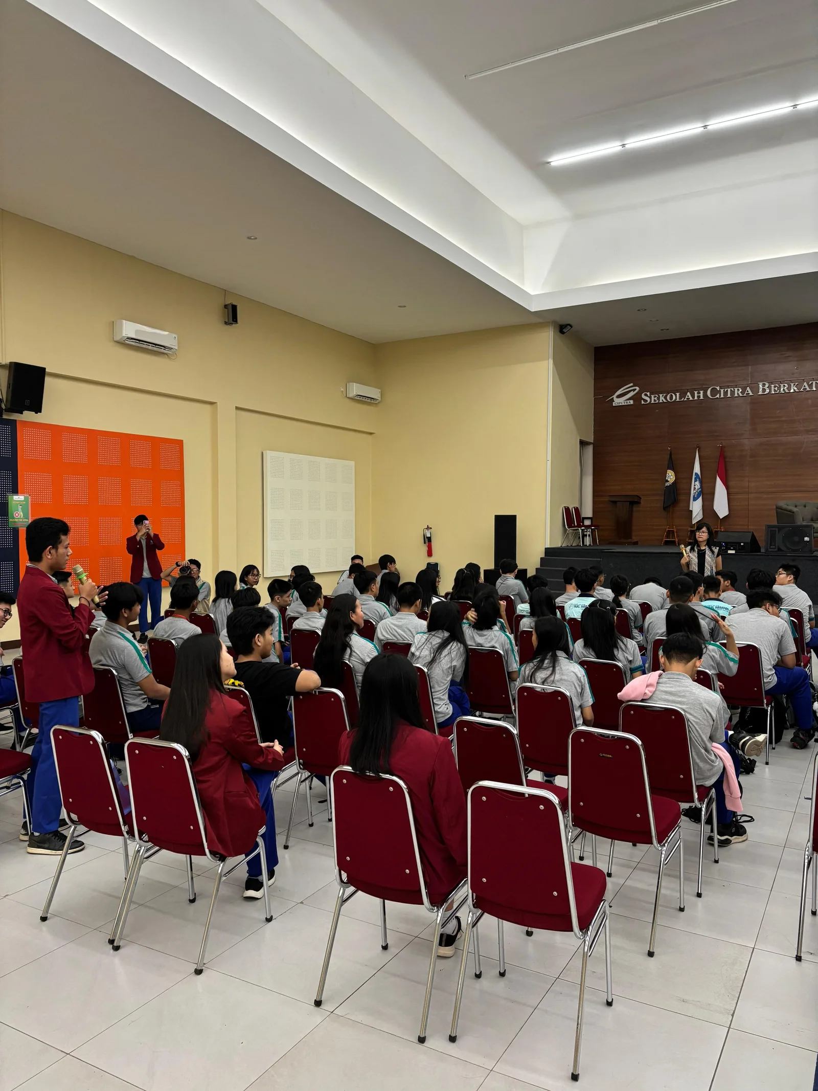SEMINAR YOUNG & WISE : CITA, CINTA, DAN MASA DEPAN — foto 4